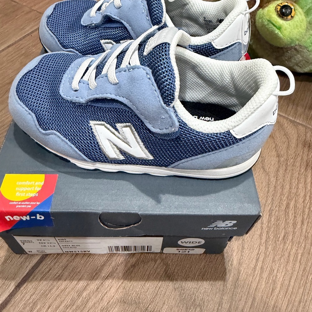 New Balance Kids 515 hook and loop Sneakers